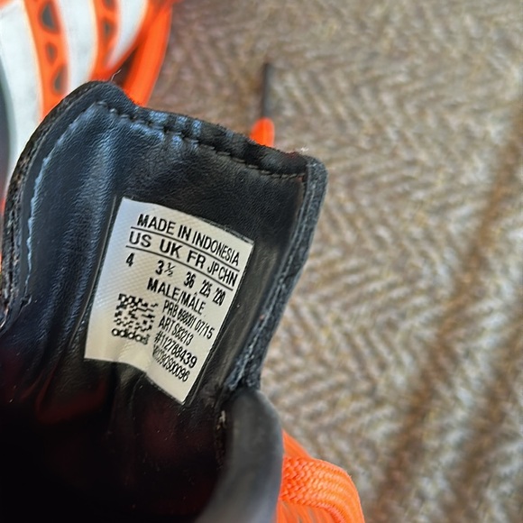 Adidas soccer shoes kids sz: 4 - Picture 8 of 8